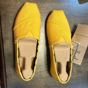 Toms pineapple yellow canvas shoes